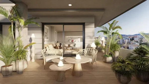 Refined duplex penthouse with panoramic sea views, Estepona