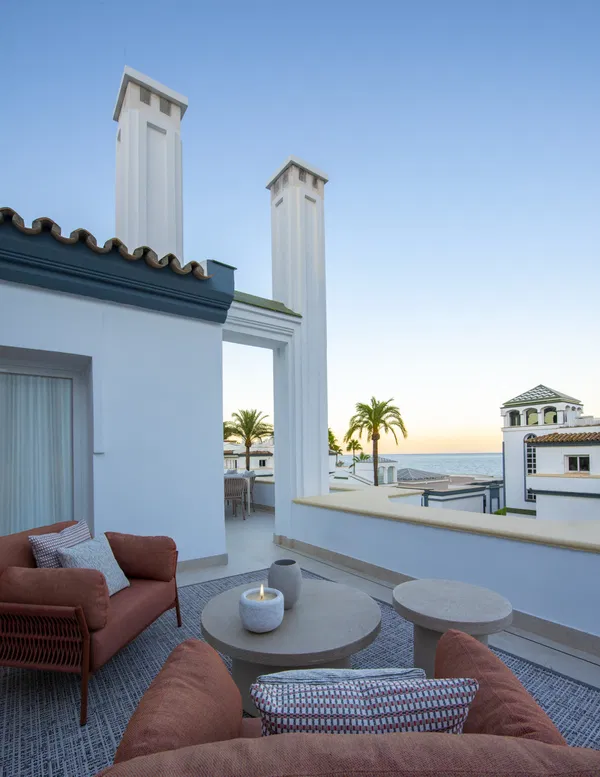 Impressive penthouse in Dominion beach with direct sea access, New Golden Mile, Estepona