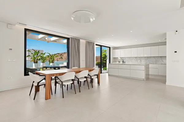 Contemporary Villa with Sea Views in El Limonar, Málaga Este