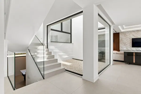 Contemporary Villa with Sea Views in El Limonar, Málaga Este