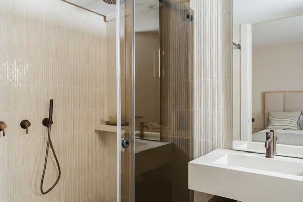 Exclusive penthouse ground floor with a private garden in Alcores del Golf, Nueva Andalucía