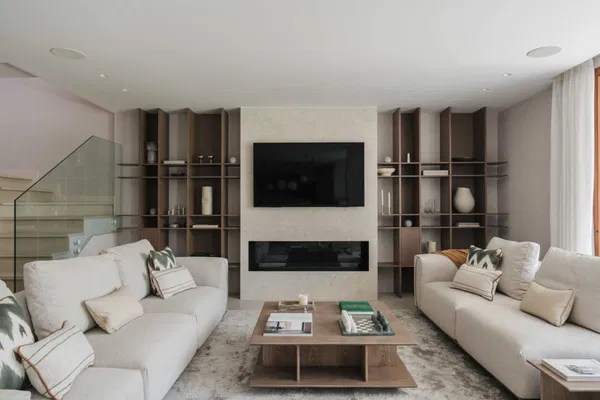 Exclusive penthouse ground floor with a private garden in Alcores del Golf, Nueva Andalucía