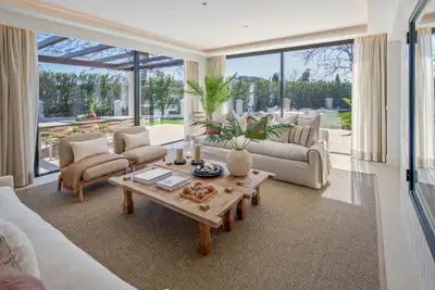 Remarkable frontline golf villa in La Cerquilla, Nueva Andalucía