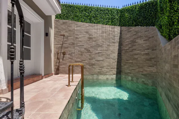 A beautifully reimagined andalusian residence with panoramic Mediterranean views, La Heredia, Benahavís