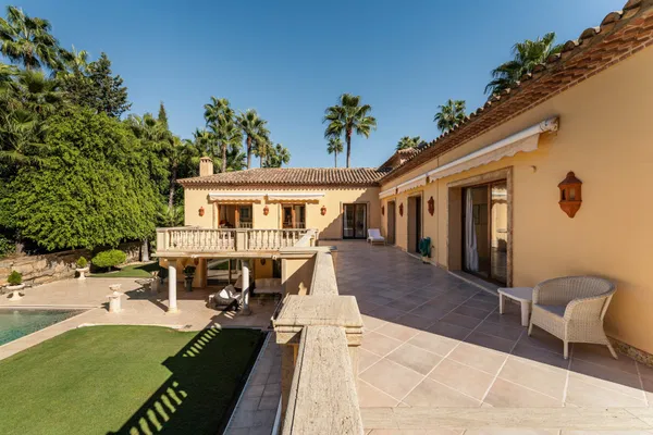 Elegant Mediterranean villa in Nueva Andalucía, Marbella