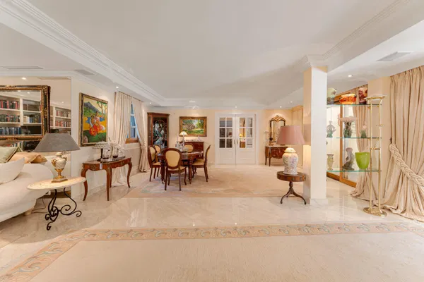 Elegant Mediterranean villa in Nueva Andalucía, Marbella