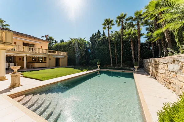 Elegant Mediterranean villa in Nueva Andalucía, Marbella