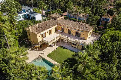 Elegant Mediterranean villa in Nueva Andalucía, Marbella