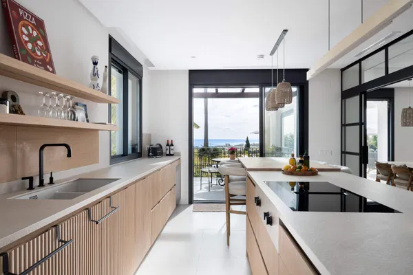 Modern andalusian villa with panoramic sea views in Los flamingos, Benahavís