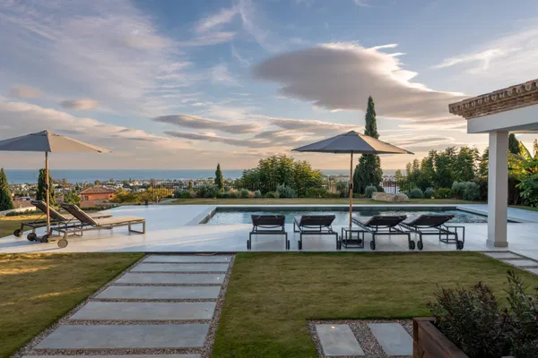 Modern andalusian villa with panoramic sea views in Los flamingos, Benahavís