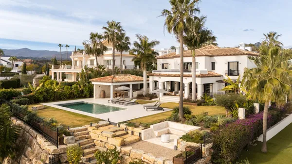 Modern andalusian villa with panoramic sea views in Los flamingos, Benahavís