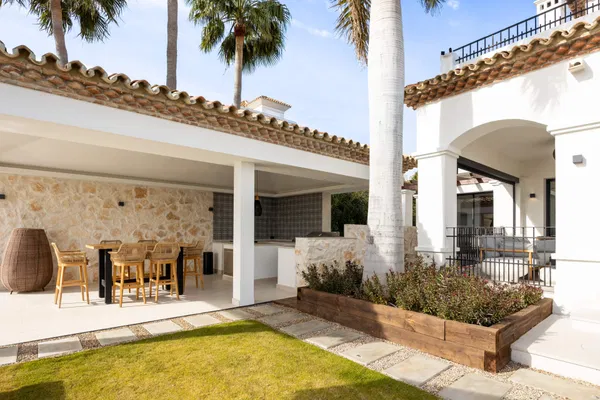 Modern andalusian villa with panoramic sea views in Los flamingos, Benahavís