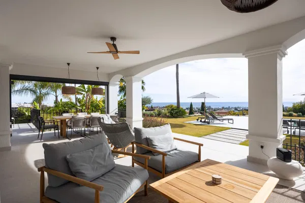 Modern andalusian villa with panoramic sea views in Los flamingos, Benahavís