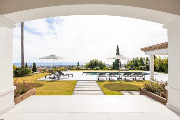 Modern andalusian villa with panoramic sea views in Los flamingos, Benahavís