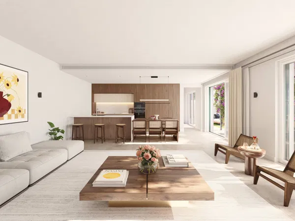 Contemporary villa with expansive gardens in La Reserva, Sotogrande