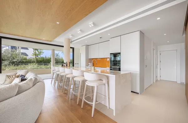 Elegant ground floor apartment with expansive terrace in South Residences, Higuerón Resort