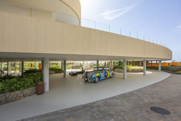 Elegant ground floor apartment with expansive terrace in South Residences, Higuerón Resort