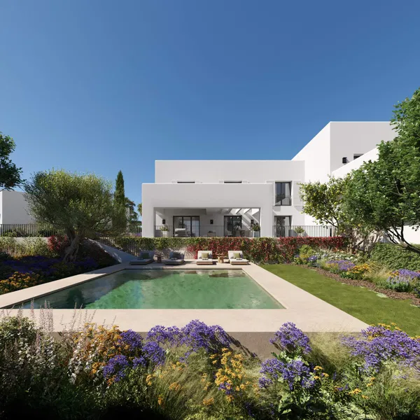 Sophisticated villa in a prestigious golf setting in La Reserva, Sotogrande