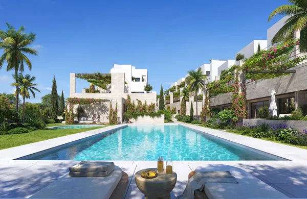 Exceptional penthouse residence with rooftop solarium and sea views, New Golden Mile, Estepona