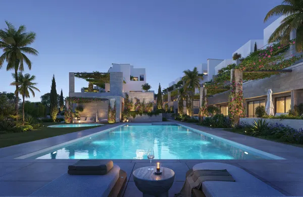 Exceptional penthouse residence with rooftop solarium and sea views, New Golden Mile, Estepona