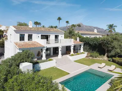 Refined contemporary living with sea views in Los Naranjos, Nueva Andalucía
