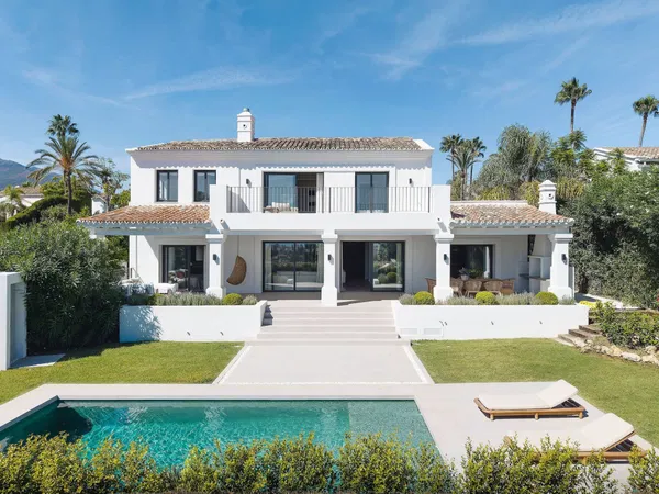 Refined contemporary living with sea views in Los Naranjos, Nueva Andalucía