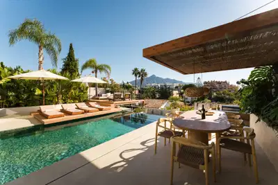 Elegant Scandinavian villa overlooking La Concha and the Mediterranean, Nueva Andalucia, Marbella