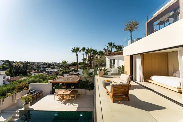 Elegant Scandinavian villa overlooking La Concha and the Mediterranean, Nueva Andalucia, Marbella