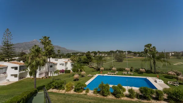 Contemporary ground floor residence in Aloha, Nueva Andalucía