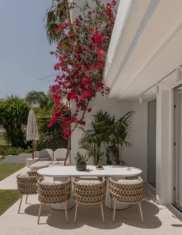 Contemporary ground floor residence in Aloha, Nueva Andalucía