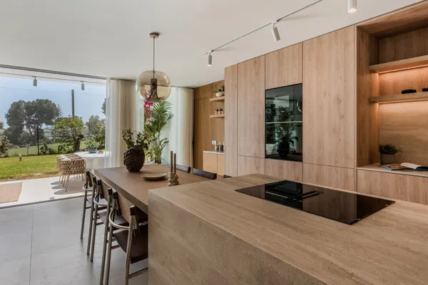 Contemporary ground floor residence in Aloha, Nueva Andalucía