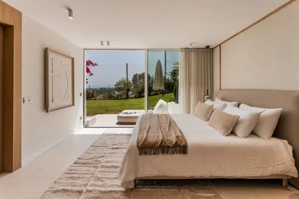 Contemporary ground floor residence in Aloha, Nueva Andalucía
