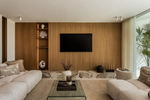 Contemporary ground floor residence in Aloha, Nueva Andalucía