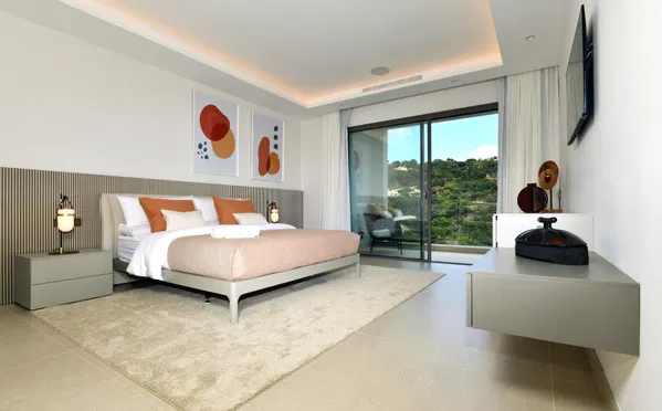 A luxury retreat in the mountains of Benahavís with sea views