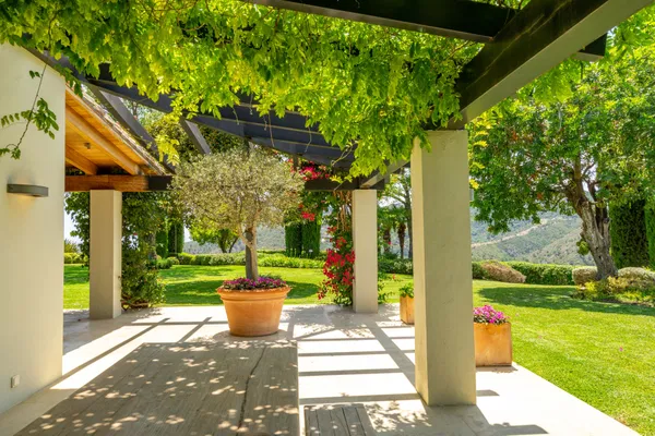 Huge family home in privileged residential area of La Zagaleta, Benahavis