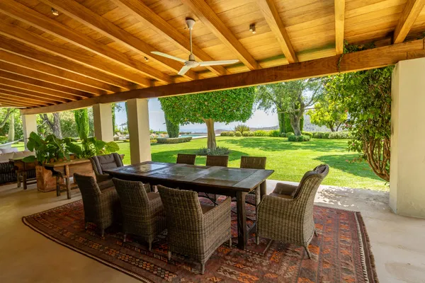 Huge family home in privileged residential area of La Zagaleta, Benahavis