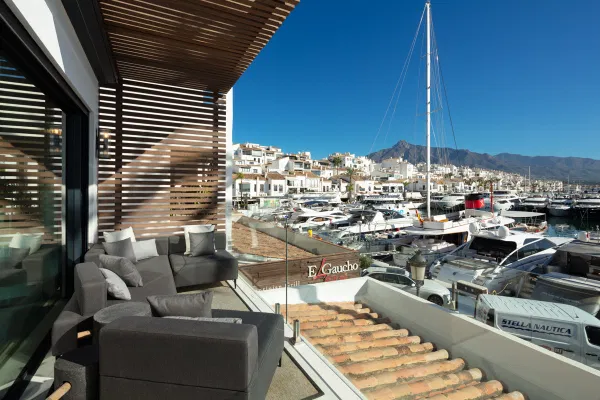 Newly renovated modern apartment on the front line of Puerto Banus, Marbella