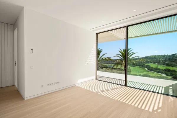 Luxury villa next to golf course in Finca Cortesín