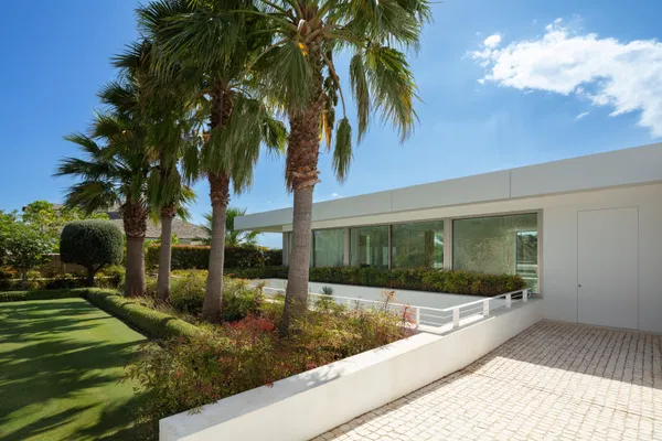 Contemporary villa next to the golf course, Finca Cortesín