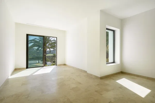Spectacular villa next to the Casares golf course