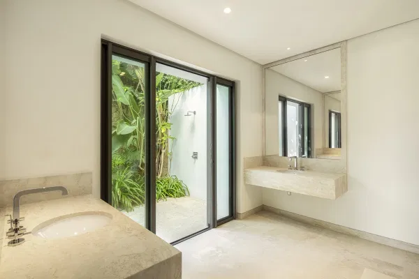 Spectacular villa next to the Casares golf course