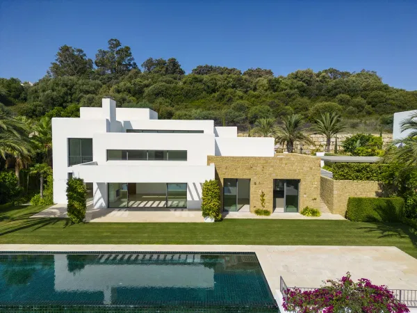 Spectacular villa next to the Casares golf course