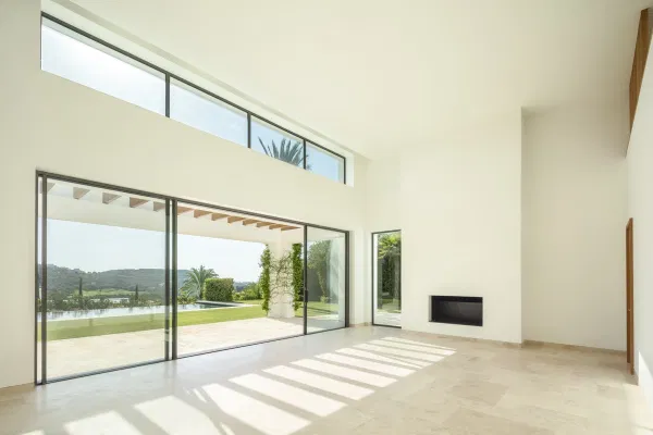 Spectacular villa next to the Casares golf course