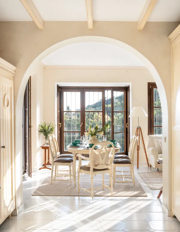 Wonderful luxury villa in the countryside with Andalusian flair, El Madroñal, Benahavis