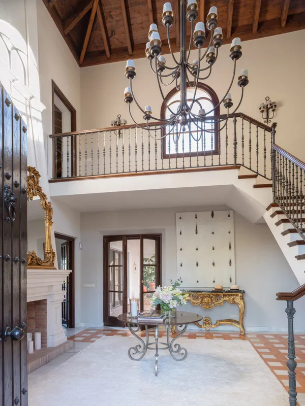 Wonderful luxury villa in the countryside with Andalusian flair, El Madroñal, Benahavis