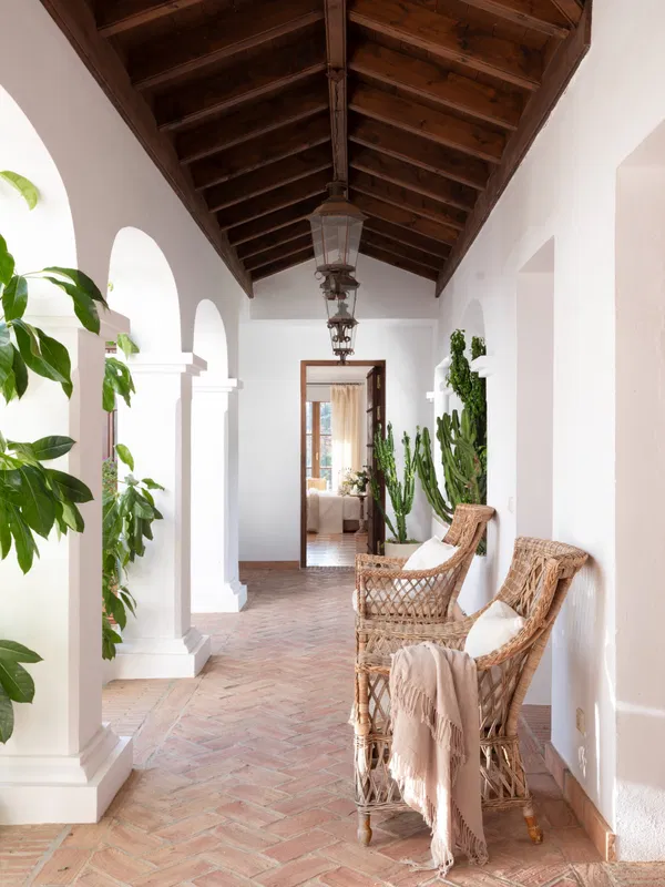 Wonderful luxury villa in the countryside with Andalusian flair, El Madroñal, Benahavis