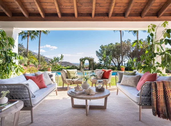 Wonderful luxury villa in the countryside with Andalusian flair, El Madroñal, Benahavis