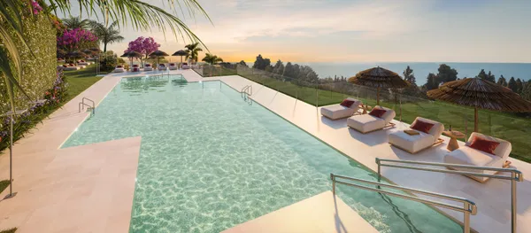 Townhouse with pool next to golf course El Chaparral