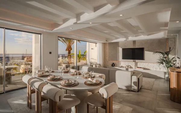 State-of-the-art refurbished duplex penthouse with spectacular panoramic views of Puerto Banús