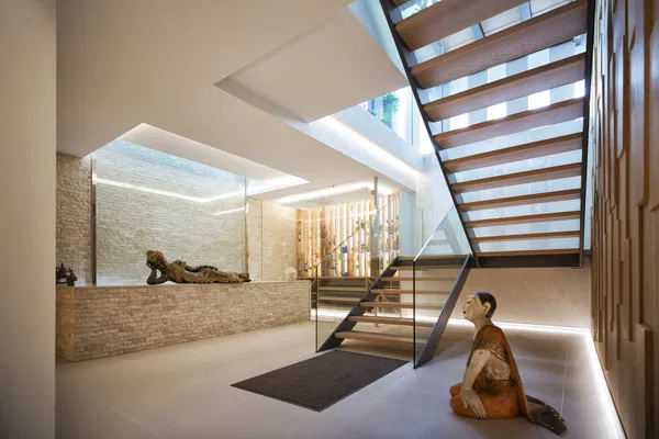 A paradisiacal villa, with all luxury details, on the Mediterranean coast of Estepona